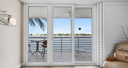 Bahia Vista 14-363 New Listing Club Bahia