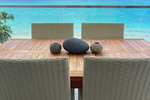 屋外ダイニングエリア