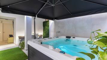 Bain à remous intérieur