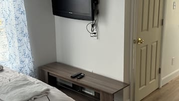1 habitación, tabla de planchar con plancha, wifi y ropa de cama