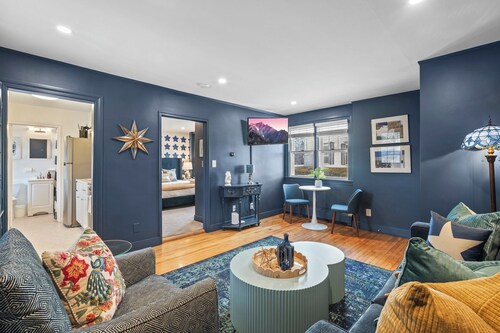 1BR on Salem Common l Steps to Witch Museum l Fenced in Yard + Parking