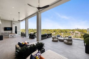 Terrace/patio - Spacious 2 bed/2bath in the Galleria (Houston)