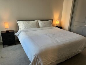 3 chambres, fer et planche à repasser, Wi-Fi gratuit, draps fournis