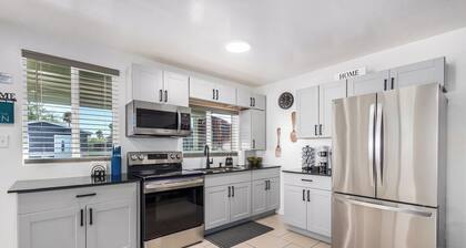 Tucson Gem - Serene 2 BR/1BA Home with All Comforts;