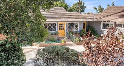 Charming guest house in Riverside near UCR, Mission Inn and Downtown