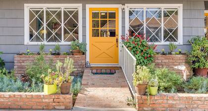 Charming guest house in Riverside near UCR, Mission Inn and Downtown