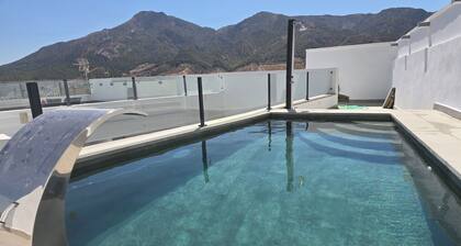 BANDERAS & SPA ESTUDIO HIDROMASSAGE VERA (CAMINITO DEL REY/MASSAGE ON REQUEST)