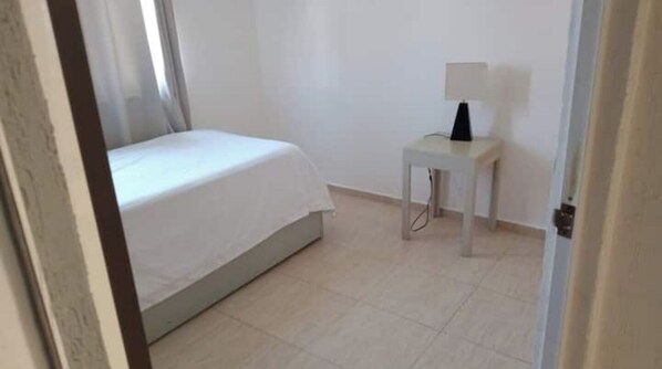 3 quartos, ferros/tábuas de passar roupa, Wi-Fi, roupa de cama