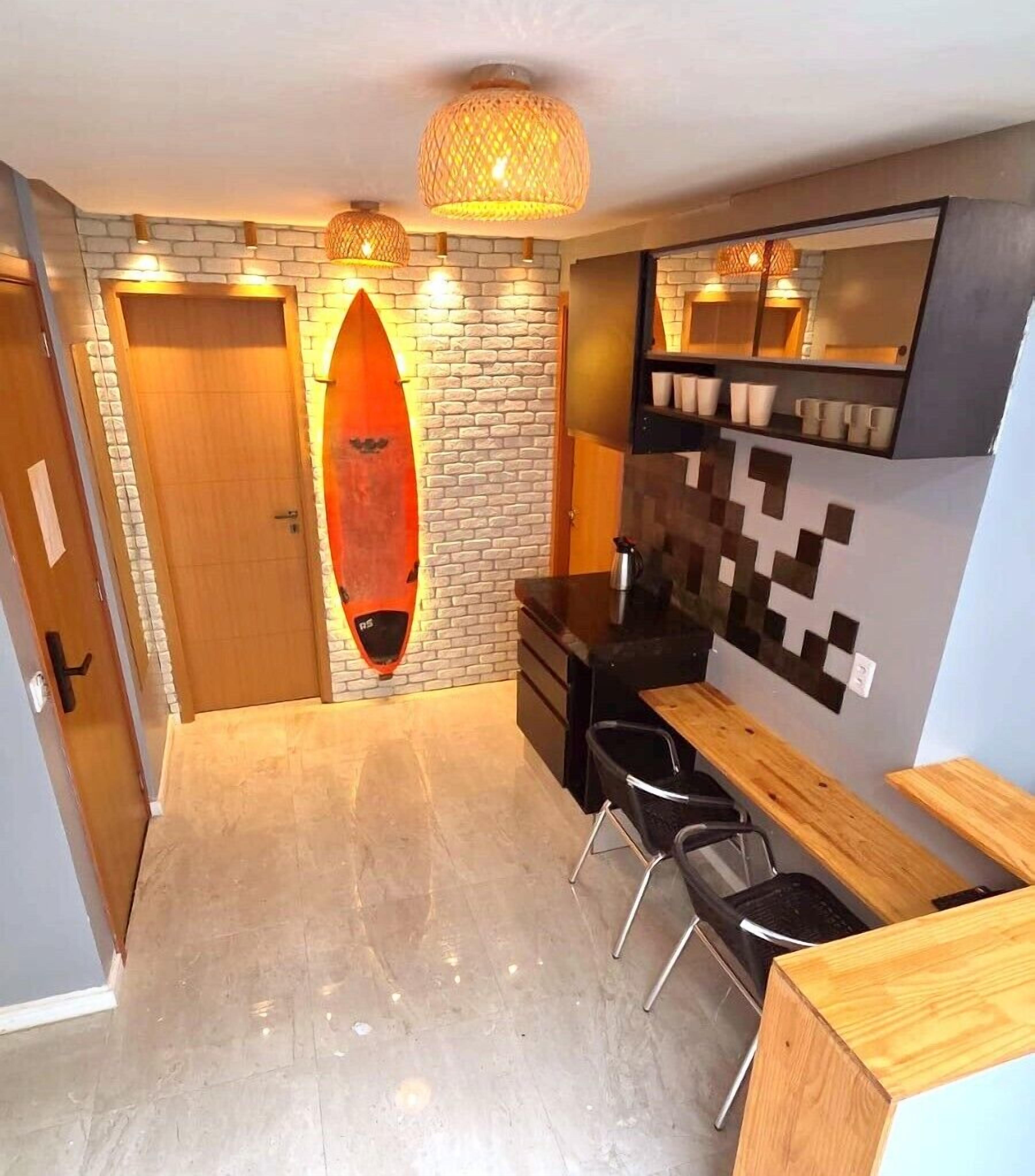 Basic Apartment, Balcony, Pool View | 2 bilik tidur, Wi-fi percuma 