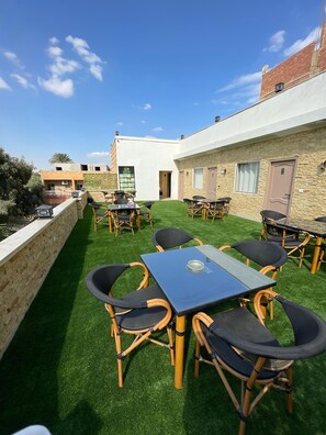 Free daily full breakfast - Golden Glamour Pyramids View (Giza)