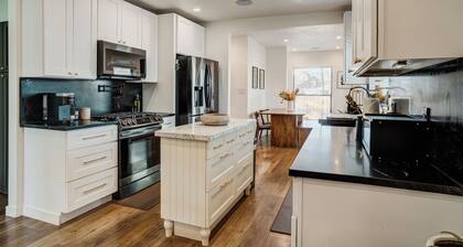 Modern Liberty Park 4BR Home with fast WIFI nice Hot tub and Tesla EV Charger