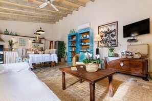 2 bedrooms, iron/ironing board, travel cot, free WiFi - YourHouse Estada (Sineu)