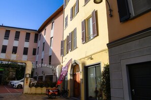 Esterni