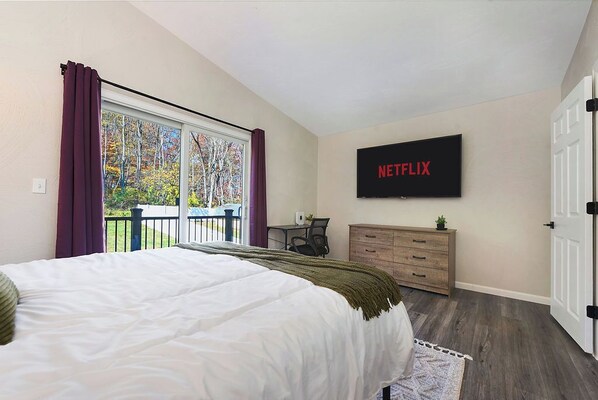 2 bedrooms, desk, iron/ironing board, free WiFi