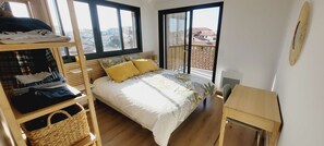 2 bedrooms, travel cot, free WiFi - New 3* apartment for 4 to 6 people, 140m from the beach "Les Ailes" in Mimizan (MIMIZAN PLAGE)