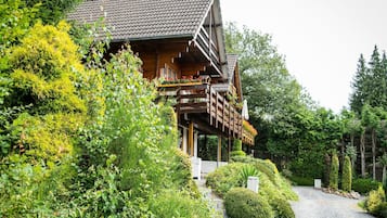Chalet | Exterior