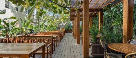Outdoor dining