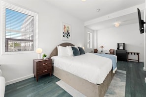 Desk, iron/ironing board, free WiFi, bed sheets