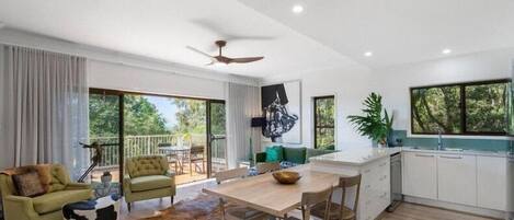 Apartment, 2 Bedrooms | Private kitchen