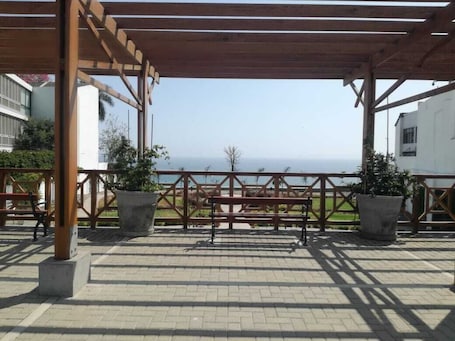 Terrace/patio. Marvelous apartment sea sight in Chorrillos