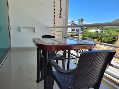 Cozy apartment in charming Santa Marta with pool, WiFi, mountain view etc.