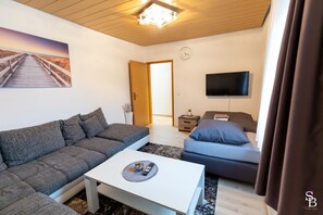 2 bedrooms, in-room safe, iron/ironing board, travel crib