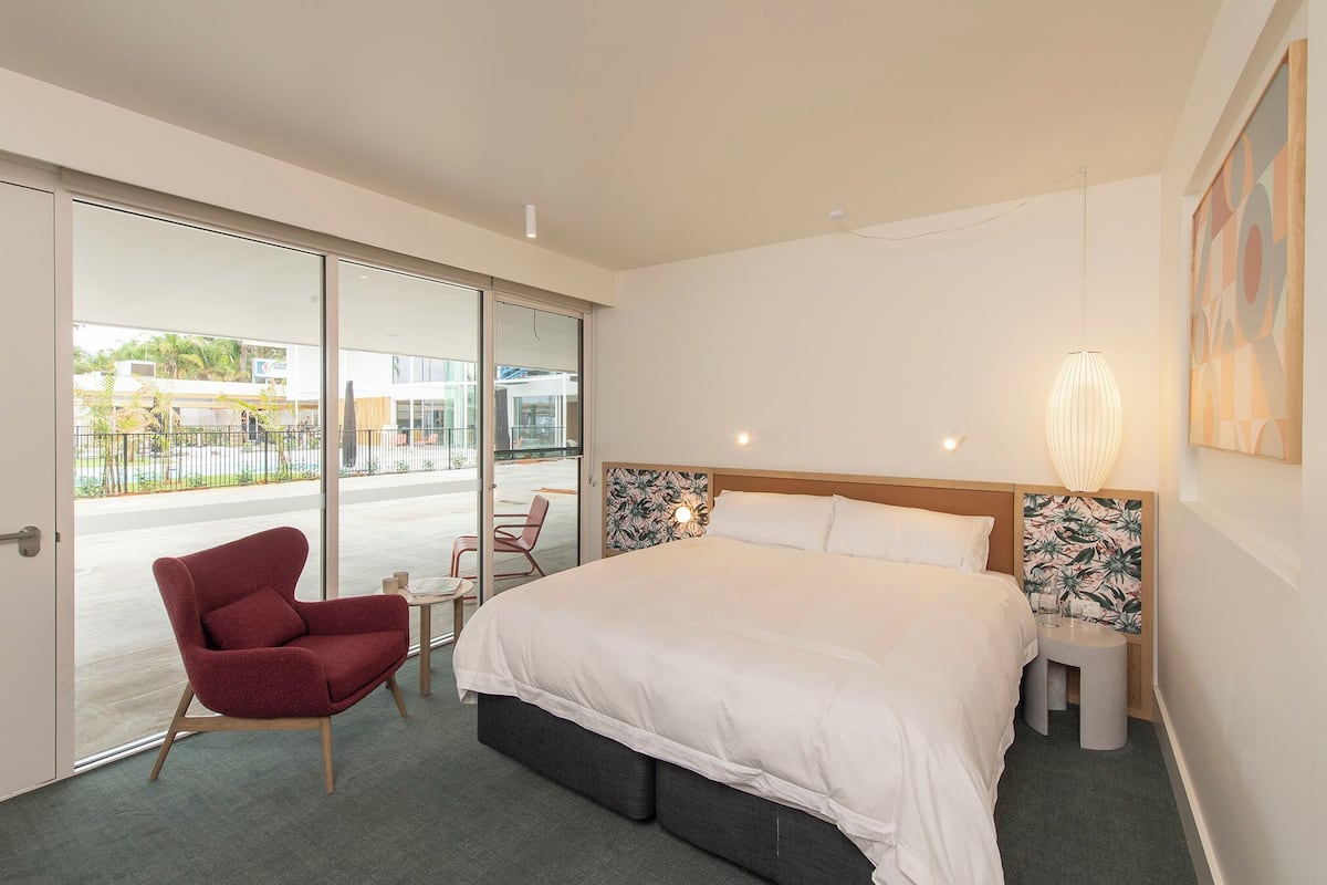 Executive Room, Balcony with Free Parking, Wifi, Welcome Drink, Minibar
