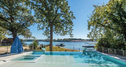 Lake Hamilton~Heated Pool w/ Hot Tub~ADA Accessible! Private Boat Launch
