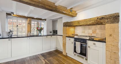 The Brew House - a cotswold cottage that sleeps 6 guests in 3 bedrooms