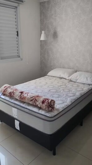 2 bedrooms, bed sheets