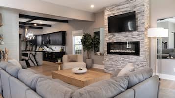 Smart TV, fireplace
