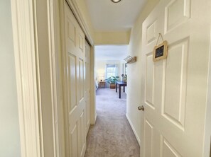 Deluxe Apartment, Kitchenette - Where the Sidewalk Ends (Niagara-on-the-Lake)