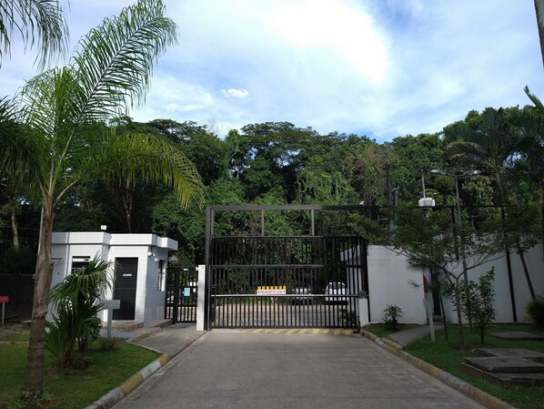 Property grounds - Round trip - LA16-Bertioga, SESC, Riviera, Vista Linda, Indaiá (Jardim Rafael Bertioga)