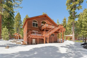 Casa, várias camas (Tahoe Haven) | Fachada
