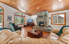 House, Berbilang Katil (Tahoe Haven) | Ruang tamu