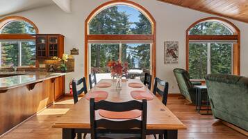 House, Multiple Beds (Tahoe Haven) | Interior