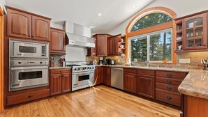 Unclassified image, 2 of 49, button - Tahoe Haven (Carnelian Bay)