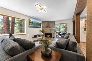 Living room - Beavers Abode (Kings Beach)