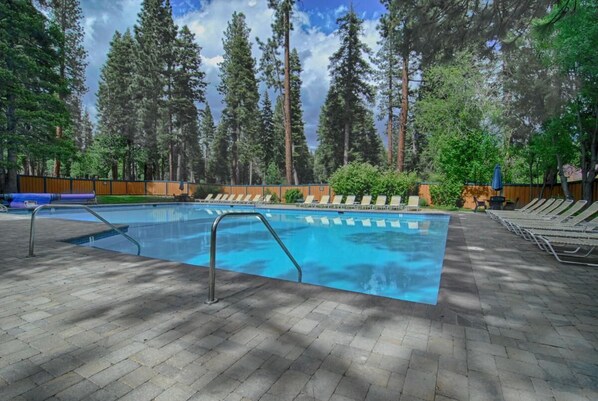 House, Multiple Beds (Lake Escape) | Pool