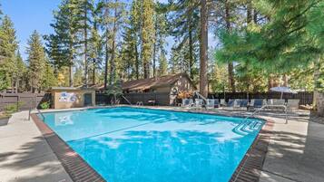 Studio, 1 King Bed (Bearfoot Bungalow) | Pool | Outdoor pool