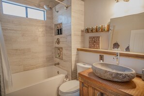 Σπίτι, Περισσότερα από 1 Κρεβάτια (Natures Suites) | Μπάνιο