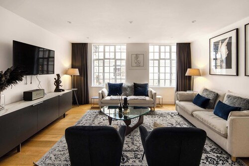 5 Mins Walk to Bond Street | Marylebone Townhouse