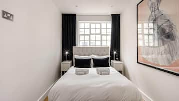 Iron/ironing board, travel cot, free WiFi, bed sheets