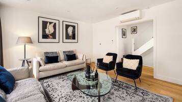 Smart TV, stereo, offices