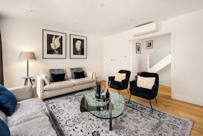 Smart TV, estéreo, oficina