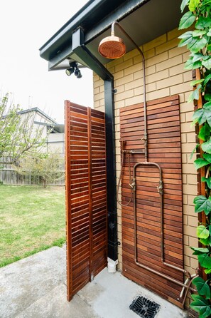 Property grounds - Bellarine Retreat - Pet friendly (Portarlington)