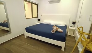 1 chambre, bureau, fer et planche à repasser, Wi-Fi gratuit