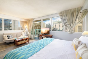 1 habitación, decoración personalizada y muebles diferentes 