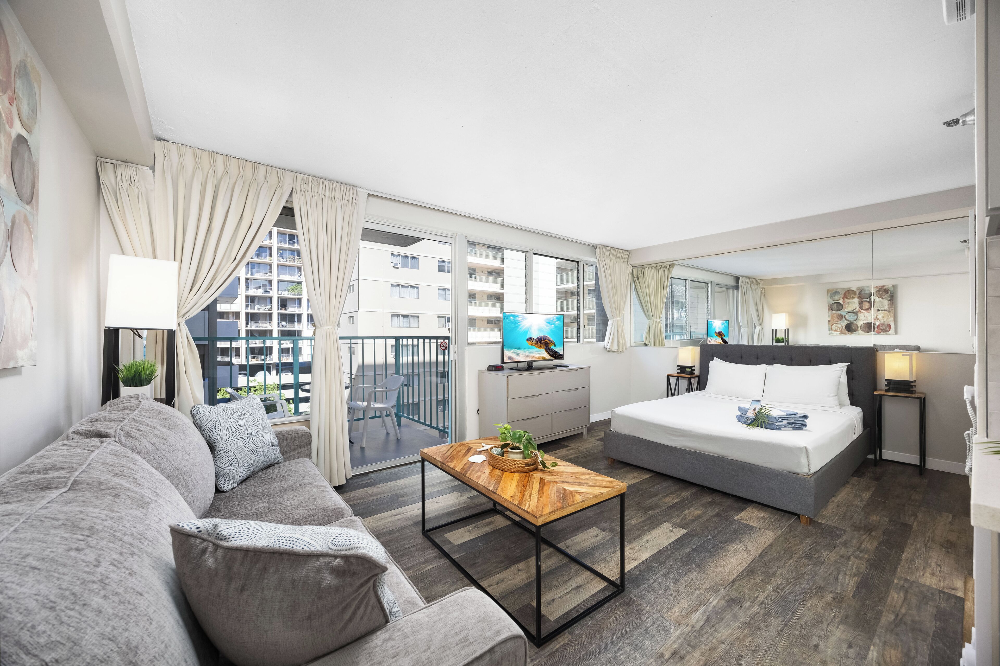 Condo, 1 Queen Bed with Sofa bed, City View (0036) | Living area