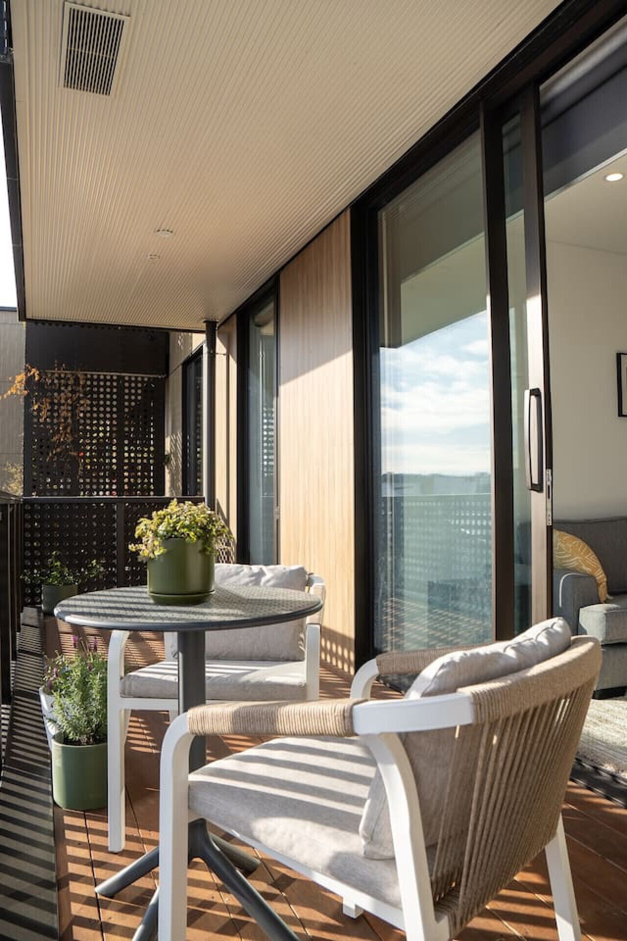 屋外ダイニングエリア